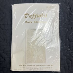 Trimark Daffodil Designer Collection White Body Stockin 5'-5'10" 100-175 lbs NEW